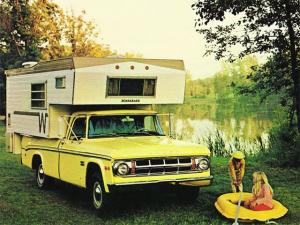 Dodge D100 Adventurer Winnebago Camper